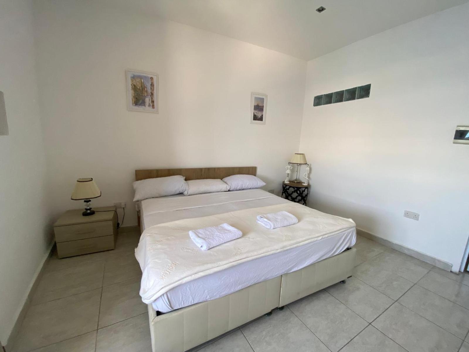 Valletta Seafront Apartment ภายนอก รูปภาพ