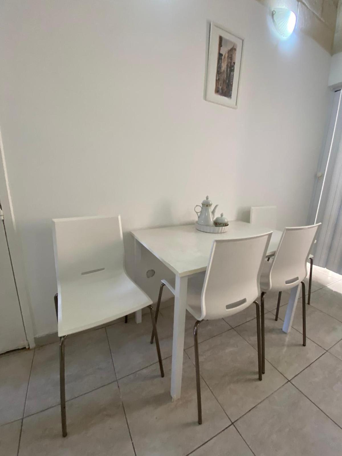 Valletta Seafront Apartment ภายนอก รูปภาพ